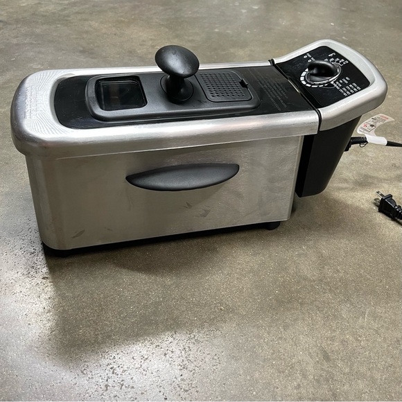 Farberware Stainless Steel 2.5L Deep Fryer - Picture 6 of 11